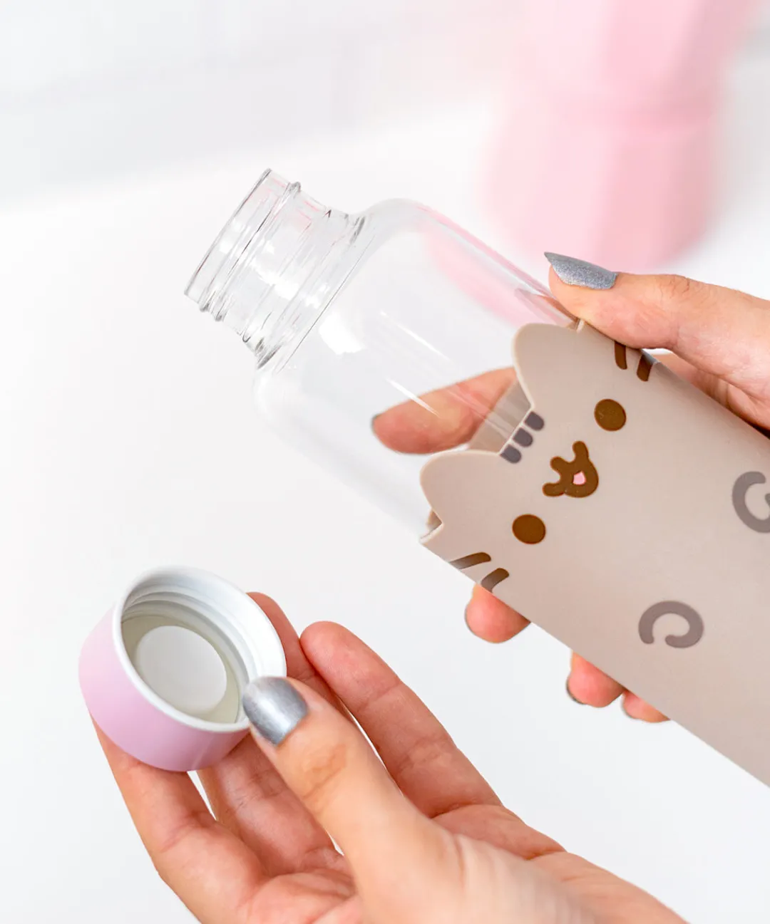 Pusheen Kitchen & Pet>Glass Water Bottle