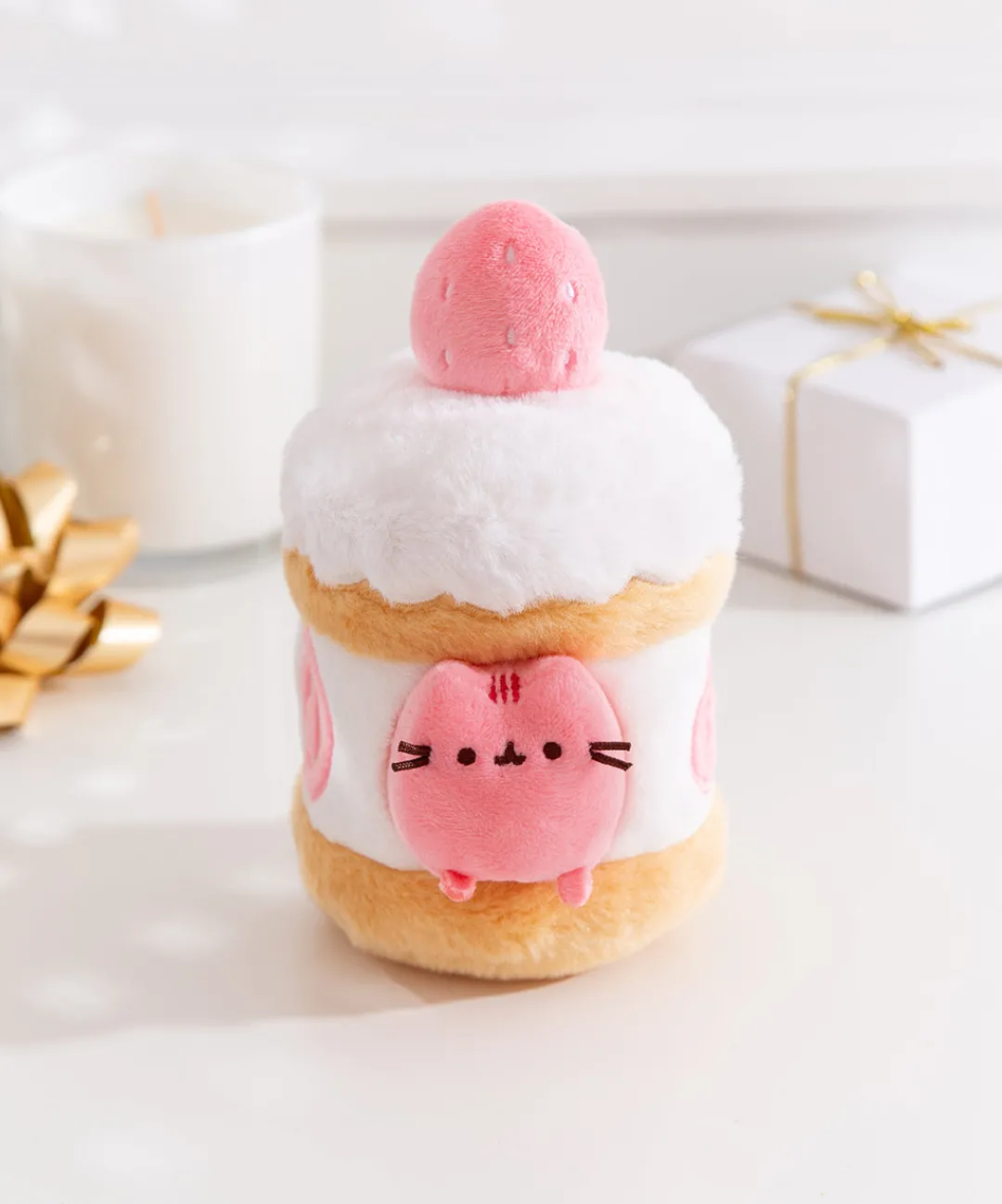 Pusheen Plush & Squisheens|Sweets>Sweets Strawberry Cake Plush 2-pc Environment